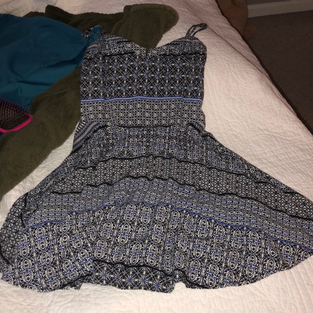 Flowy mini dress with black white and blue pattern